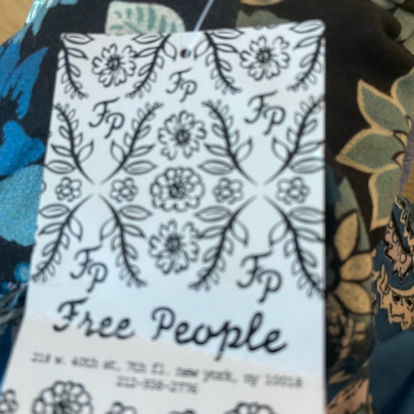 NWT Free People La Bamba Baby doll Top, XS, fits like S. Blue Floral - Picture 6 of 8